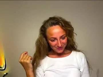 say_loveyou — Hi, my name is Alex and I'm new here.