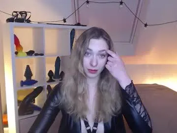 scarlet_sophie — get topless [630 tokens left] #femdom,  #mistress,  #strapon, #chastity, #sissy,  #sph