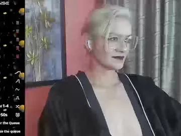 scarlett_paris — Hi guys welcome, I'm in my house very horny | #mature, #milf, #smalltits, #mommy, #glasses |