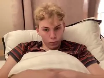 scottish_twink01 — make me cum public #british #bigcock #uncut #18 #smooth [1900 tokens remaining]