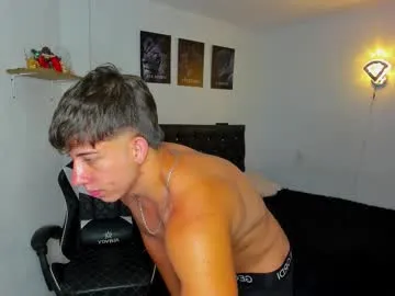 sean_brownx — #smallcock #muscle #young #master #bigass -- Current Goal: Make me CUM with your tips #smallcock #muscle #slave #feet #master at 499 tokens