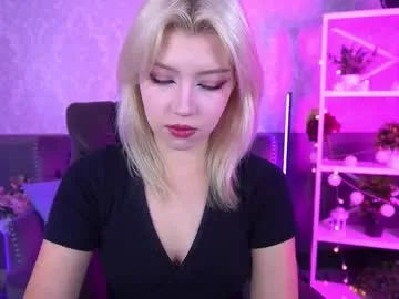selenairis — hey guys! #blonde #young #dance #twerk #ukraine