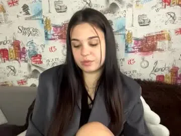 seritacynova — GOAL  play lips close up  #18 #shy #new #cute #teen [20 tokens remaining]