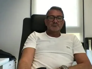 sesamechris92 — Freechat on Chaturbate