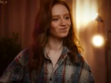 sexualiz_e — there's nothing to see here #redhead #tease #natural