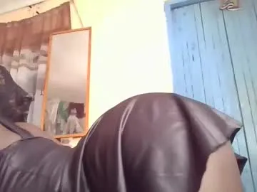 sexy_butty01 — get naked [100 tokens left] #cum #bigass #squirt #anal #ebony