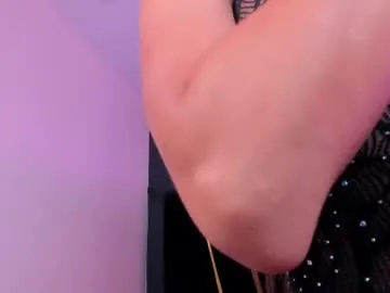 shaina_vasquez — Hey there! I'm come back again, do you wanna play with me= - Goal: Suck dildo while I spit on it [200 tokens left] #young #daddysgirl #skinny #redhead #deepthroat