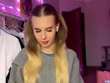 shelapeake — Goal: Show the outfit! I am #new here and your support is very important to me! Thank you! ^^ #teen #18 #blonde #shy [10 tokens remaining]