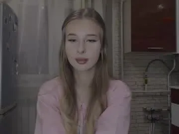 shelapeake — Goal: flash ass  I am #new here and your support is very important to me! to you! ^^ #teen #18 #blonde #shy [55 tokens remaining]