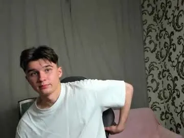 sherlockmax — GOAL: take off up [125 tokens remaining] Hello. Welcome to my room^^ #new #cute #bigcock #twink