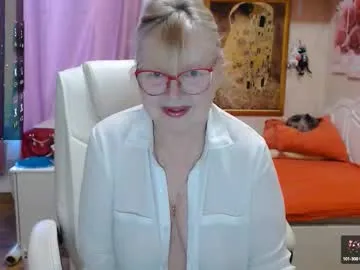 shinysunmargo — naked [25 tokens left] #mature #milf #bigtits #blonde #smoke