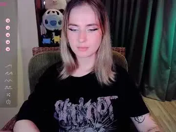 shyfoxxxy — 35 tkn for drink a shot //spin the wheel33tkn//roll the dice 95 tkn// - Goal is : make me happy <3 #german #blonde #bigass #goth #sph