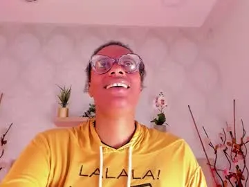 simona_brooke — Remover panty with sexy dance [14 tokens left] #ebony #hairy #milf #bigass # #squirt
