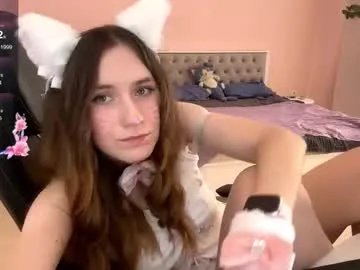 skinnykittymeow — GOAL: Stand up and show outfit [13 tokens remaining] Welcome to my room! #feet #18 #teen #lovense #new