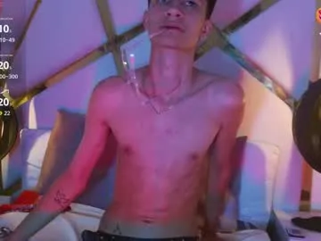 smithfoxx —  Nuevo y caliente  Ven a jugar conmigo en vivo  new gay latin jerkoff cumshow dildo #new