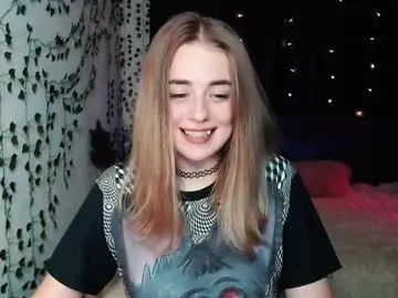 sofia_rosemary — Striptease + Naked [1191 tokens left]  #blonde #skinny #bigass #lovense #smalltits