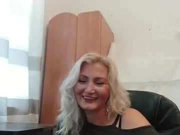 sofishine11 — Hi I am #new here and very #shy #milf #nonude #natural  Goal: Support me please  [25 tokens remaining]