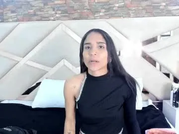sophiaa_paris — GOAL: spank ss x8 [32 tokens remaining] addicted to pain master #smalltits #skinny #saliva #slave #latina