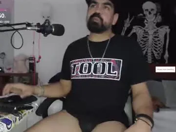 soyelcarlitos — Goal 1 : Welcome to my room! fuck my doll (500 tokens remaining)