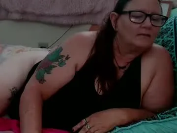submissivelilslut4u — Cum Play! #bigassandtits #mature