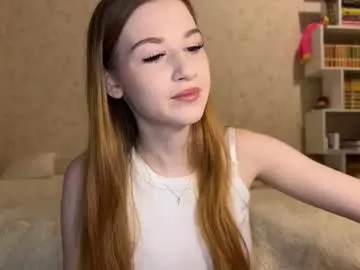 sweettbabyye — GOAL: take off top [300 tokens remaining] Hi sweetie! I'm Lisa, your baby girl, can I call u daddy?) #natural #teen #18 #cute #skinny