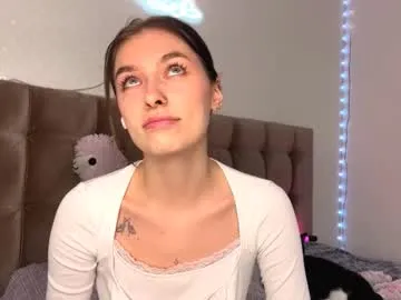 taynabourgois — Goal: Let's do a little tour showing my tattto! #new one here! I am #18 #teen #petite #skinny #cute [11 tokens remaining]