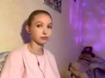 tequilaschlabach — GOAL  play with my cute hair^^  #18 #shy #new #cute #blonde [18 tokens remaining]