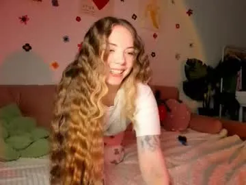thisisamelia — GOAL: doggy tease in my cute pajamas?  [118 tokens left] // EPIC GOAL: for some fun and chill!!! [7662 tokens left] #young #longhair #nonude #feet #cute