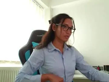 tia_j — sensual secret show  #new #teen #young #natural #feet [2122 tokens remaining]