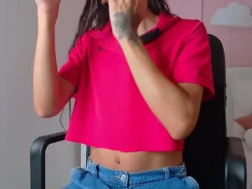 tiana_cinnamon — GOAL: Rub en my asshole [109 tokens remaining] Do we play to hide or to undress first? #Submissive #trans #cum #anal #twink