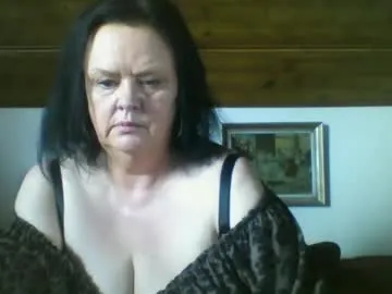 tiffanymature — #mature #feminine #mistress #milf  #new