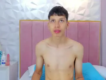 tom_and_bunny — GOAL: Fuck the secretary [209 tokens remaining] Welcome to my room! #bigdick #latina #18 #couple #cum