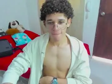 tom_blue10 — GOAL: complete my goal and let's make a milk delivery  [500 tokens remaining] Welcome to my room! #young #cum #bigcock #muscle #uncut