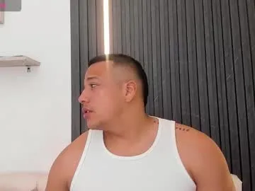 tom_muscle1 — GOAL: show flex muscle [38 tokens remaining] I want you to swallow the milk today #muscle #latino #bigdick #cum #c2c
