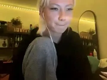 trinasantoro — Do some sexy dance moves #teen #new #18 #asian #blonde [9 tokens remaining]