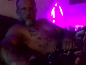 urdaddy875867 — Urdaddy875867's room #just took some mushrooms talk to me
