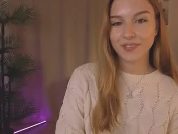 vegas_v — Welcome to my room! - Goal: Hight vibration + show pussy [112 tokens left] #cute #natural #teen #squirt
