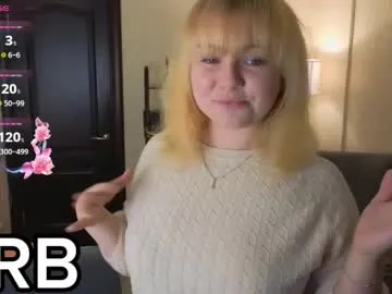 veronica_christensen — GOAL: For a good start of the show [32 tokens remaining] Welcome to my room! #bigass #bigboobs #18 #shy #new