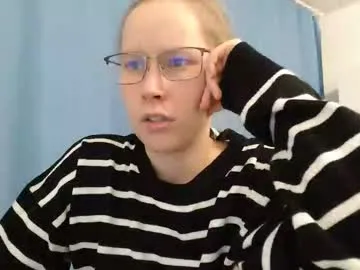 villena_ — GOAL: panties off [186 tokens remaining] Welcome to my room! #feet #blonde #cute #natural