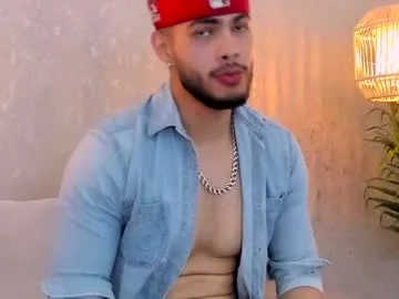 vincentblack_ — GOAL: Naked + Jerk [250 tokens remaining] Hi  #New Ready for fun, Ready for Fuck Follow me in me Social media #bigcock #cum #new #muscle #latino