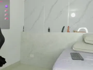 violet_roux — RUB IN MY TITS [8 tokens left] #latina #bigboobs #squirt #milf #teen