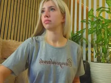 violetttttkabc — NAKED 60 MIN [900 tokens remaining] #bigboobs #blonde #blowjob #cute #showfeet