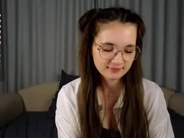 vivyboo111 — Hi There! its my second day here, lets make some fun<3 ! #new #glasses #teen #18 #shy