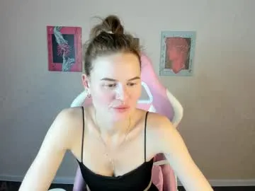 wanda_gomez — hot dance [36 tokens left] #nonude #skinny #smalltits #feet #natural #tattoo #pvt #sexy