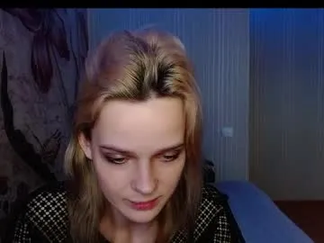 wicky_hey —  cat room  - #private #findom #smoke #feet #young [133 tokens remaining]