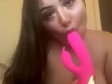 xocrybaby — Freechat on Chaturbate