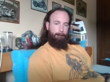 yeti_92 — I'm feeling horny, keep me playing 25 tokens each flash #hairy #bearded #beard #straight #longhair [25 tokens remaining]