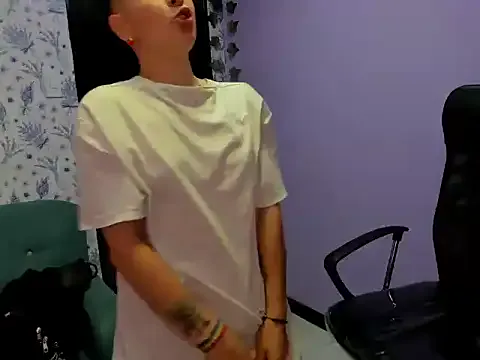 _Hannah_Hot — show naket