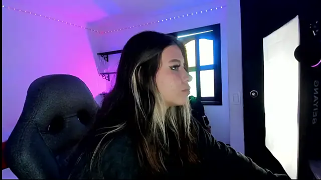_lizzy_keen — RIDING DILDO + SQUIRT 