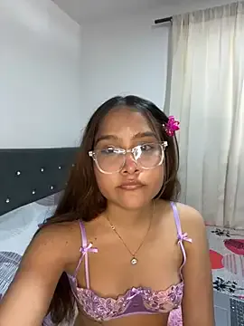 _lizzybrit_ — Reach 100 tokens